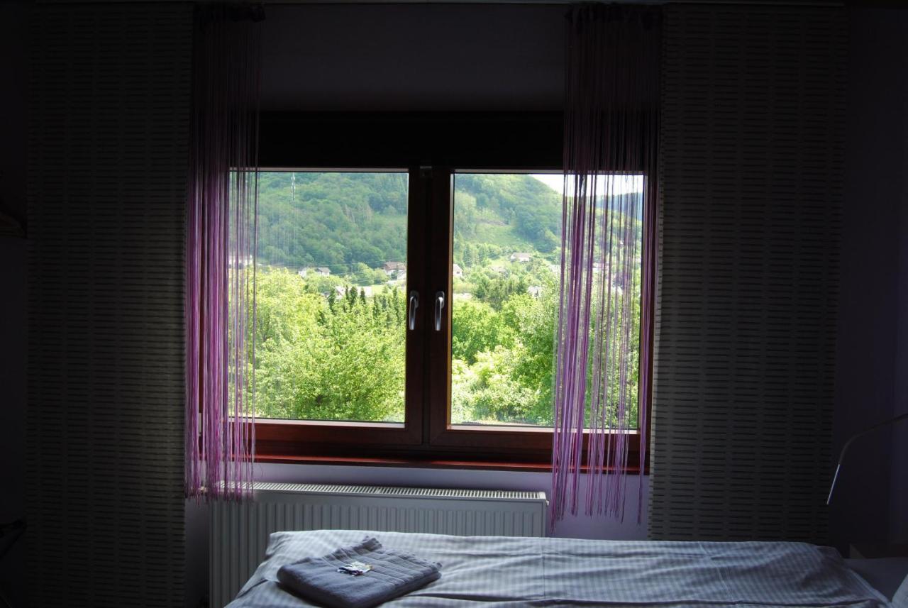 Hotel Hinter Den Spiegeln Heimbach Exterior foto