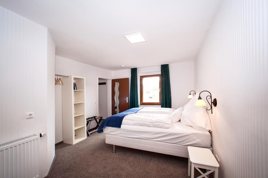 Hotel Hinter Den Spiegeln Heimbach Exterior foto
